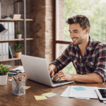 Beginner’s Guide to Freelancing While in School (Earn While You Learn)